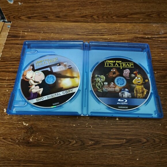Family Guy: It's a Trap (Blu-ray / DVD, 2010) Animated - Picture 2 of 3